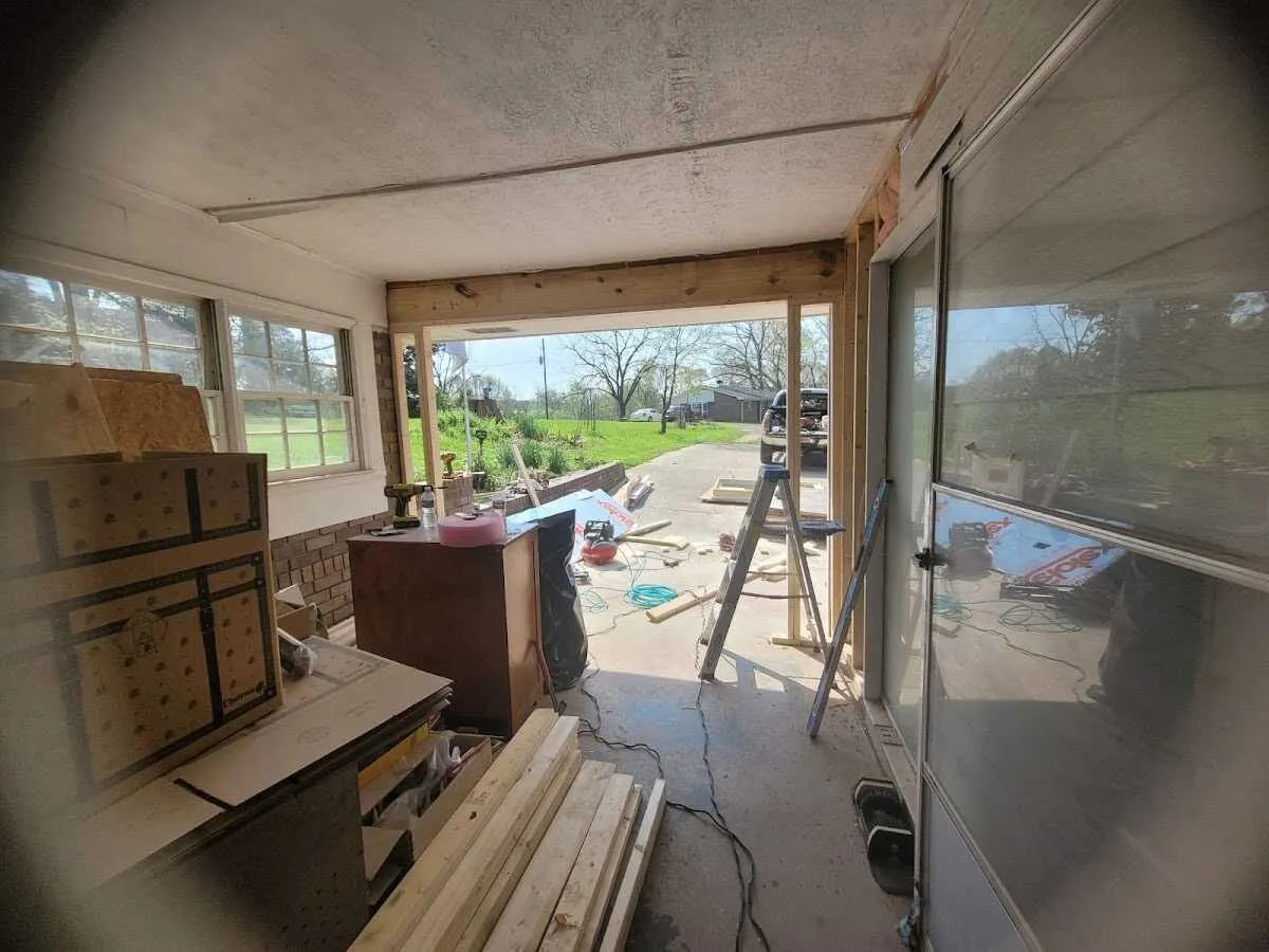 Air movers and dehumidifier for Water Mitigation Services in Reedurban